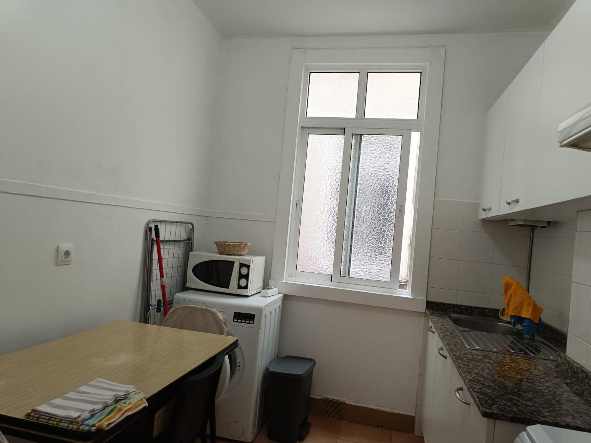 Appartement Piso Antiguo, Muebles Viejos, Muy Sencillo, Alquilado En Invierno A Estudiantes, Sin Ascensor, Cocina Antigua A Gas, Edificio Muy Antiguo à La Corogne Extérieur photo