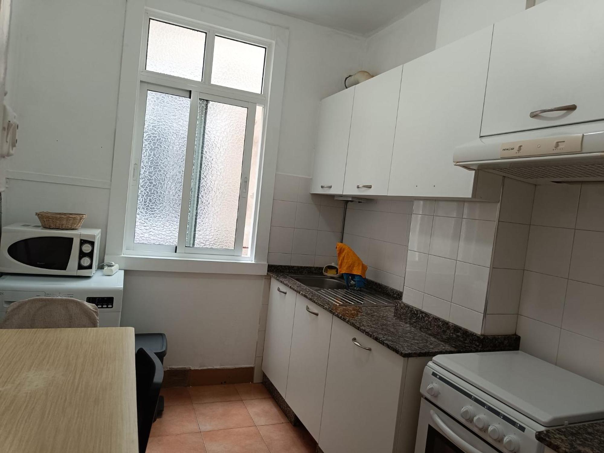 Appartement Piso Antiguo, Muebles Viejos, Muy Sencillo, Alquilado En Invierno A Estudiantes, Sin Ascensor, Cocina Antigua A Gas, Edificio Muy Antiguo à La Corogne Extérieur photo