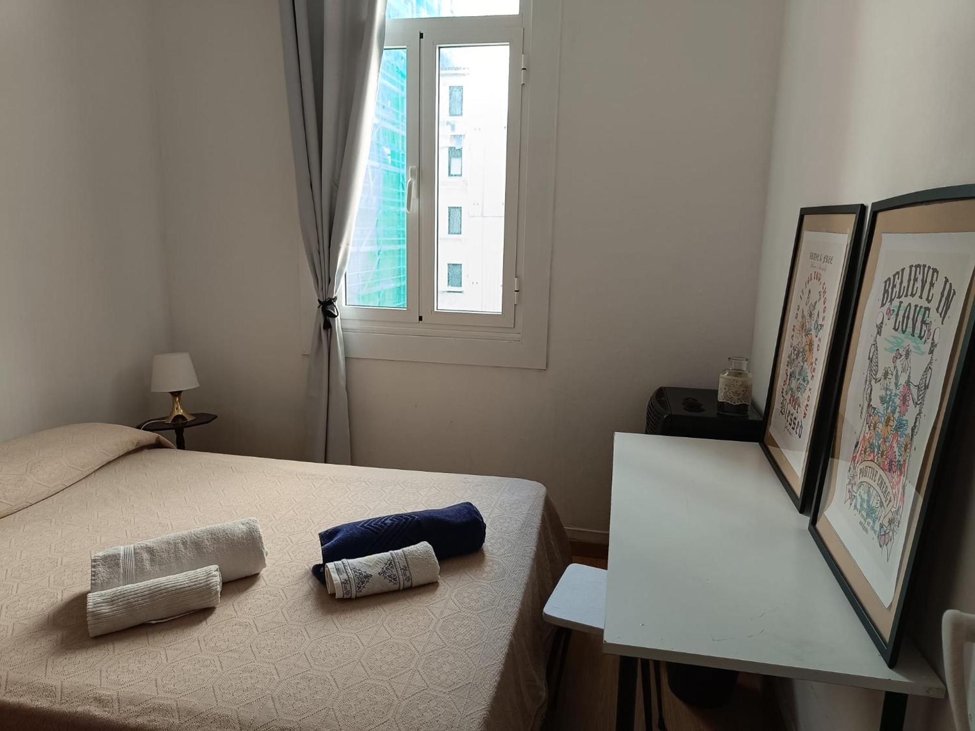 Appartement Piso Antiguo, Muebles Viejos, Muy Sencillo, Alquilado En Invierno A Estudiantes, Sin Ascensor, Cocina Antigua A Gas, Edificio Muy Antiguo à La Corogne Extérieur photo